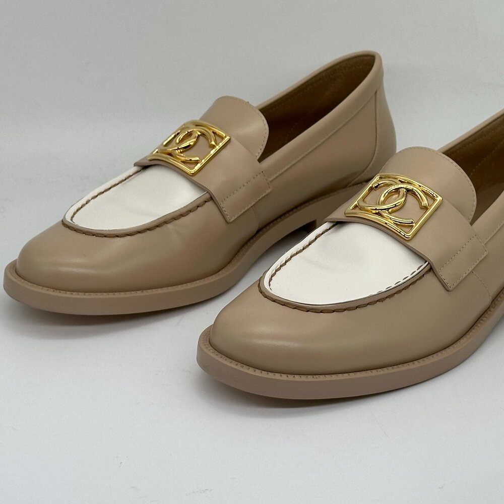 CHANEL 23B Two Tone Calfskin Leather CC Logo Loafers Flat Shoes - Picture 9 of 16